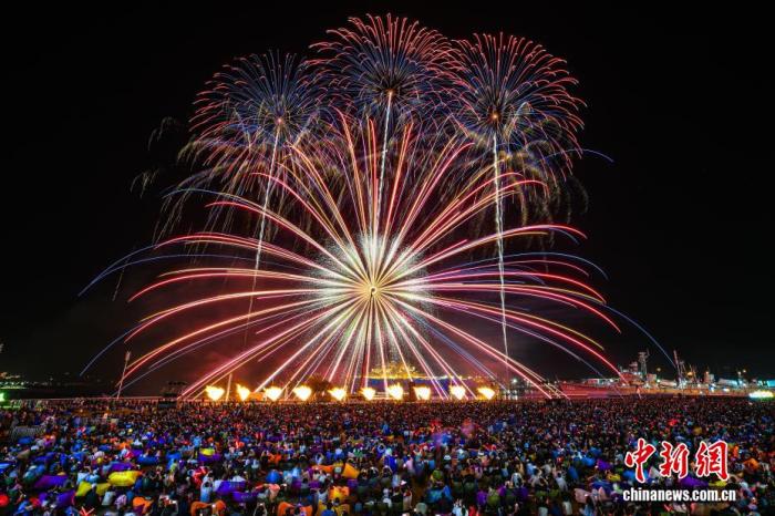 我们的2025，都在这10个字里了！